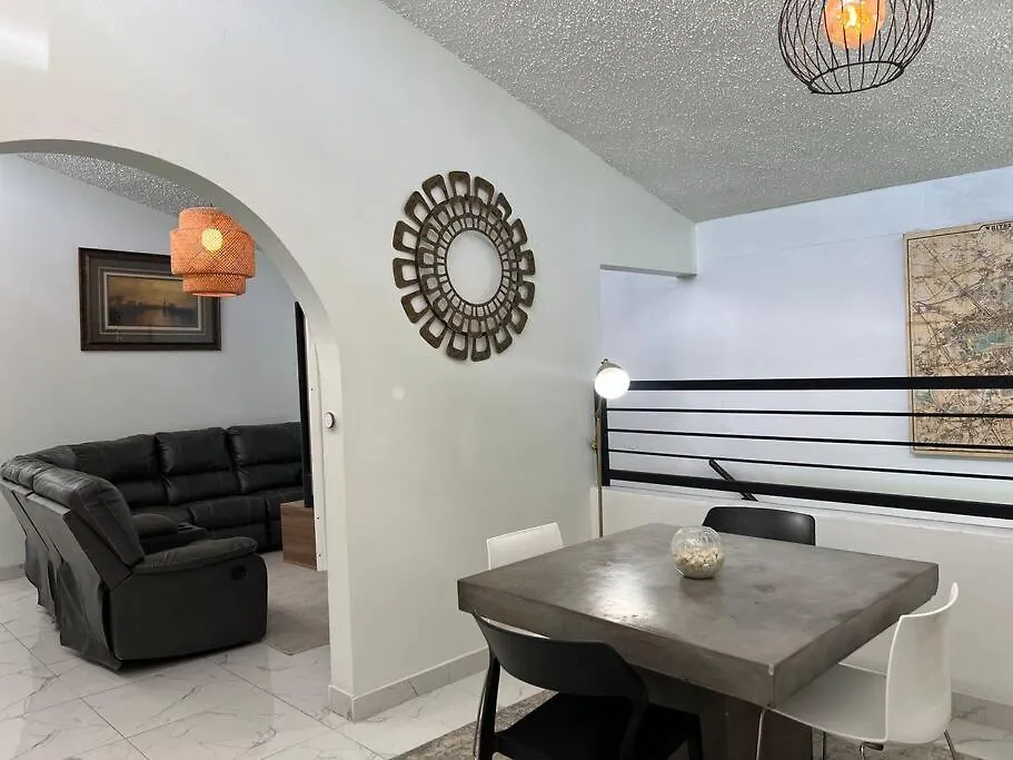 Dorado White House Vila