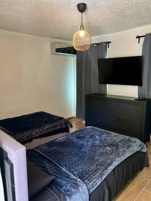 Dorado White House Vila 0*,