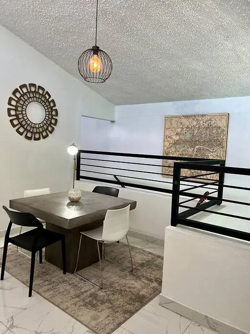 Dorado White House Vila 0*,